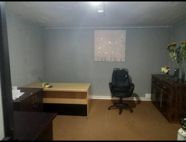 INDUSTRIAL PROPERTY TO RENT IN DEAL PARTY